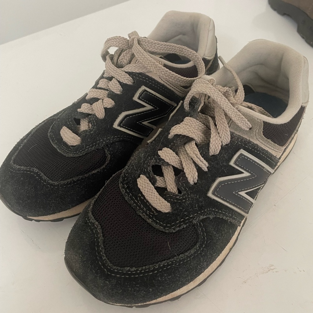 New Balance Classic 564 Size 5.5